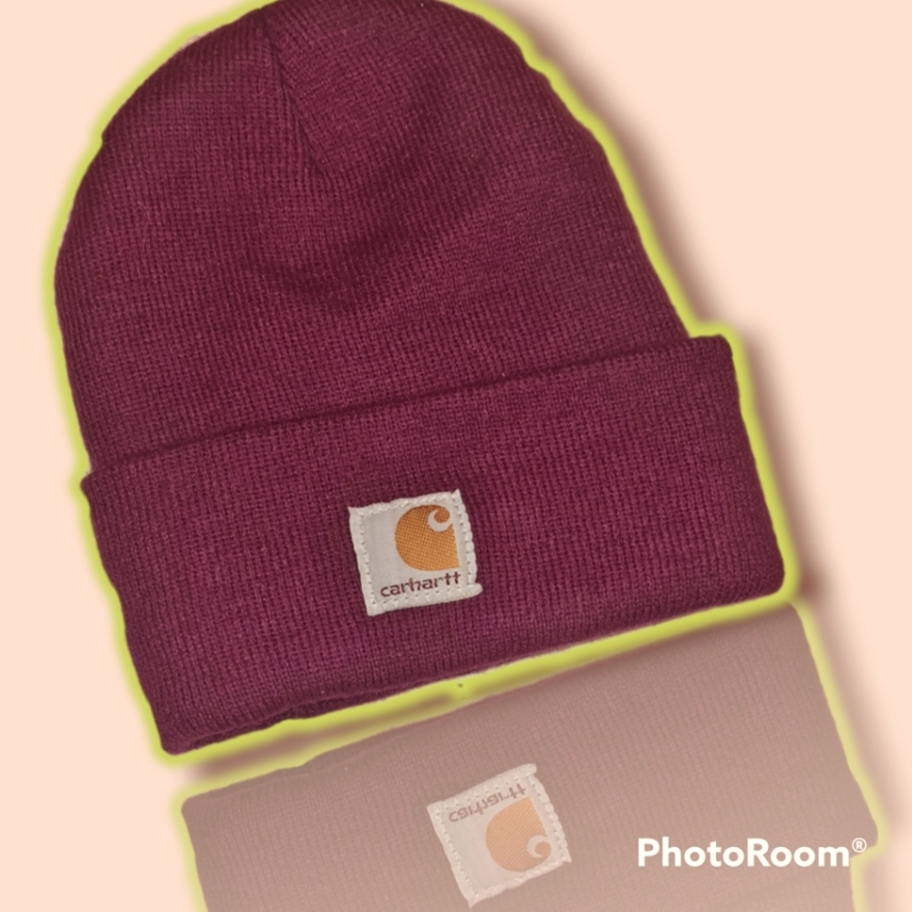 Carhartt maroon beanie